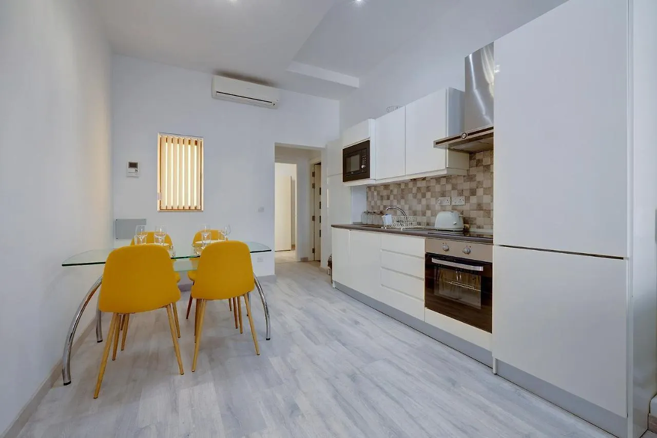 Modern Apartment In The Best Area Of Sliema 0*,  Malta